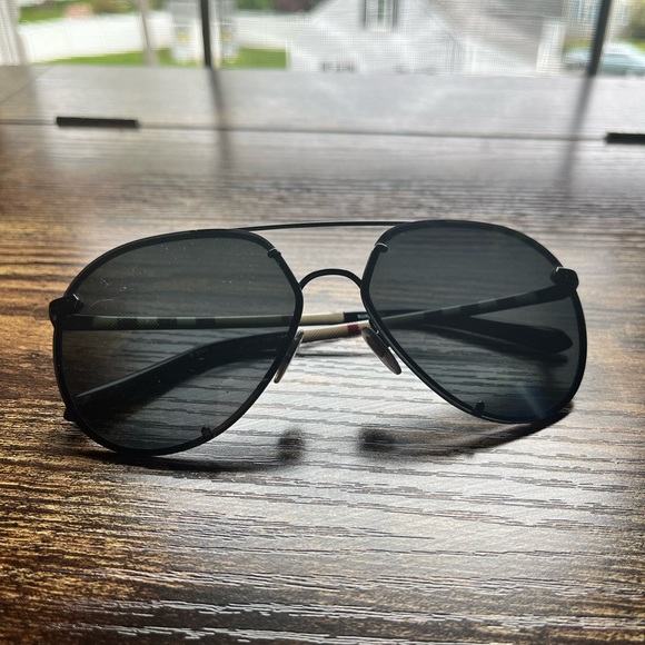 Burberry Black Sunglasses - Picture 2 of 3